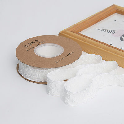 Aufgestellte Blumenspitzen 25 mm Polyester Champagner Spitzenband