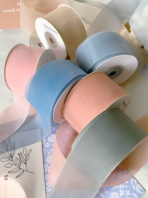 High Density Polyester Organza Band 40mm für die Luxus Geschenkverpackung