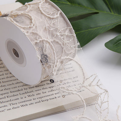 50 mm Scheinholz-Polyester-Gitterband mit Floral Jacquard-Band