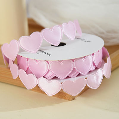 1.5cm*9m 2.5cm*9m Herzform Valentinstag Polyester Geschenkband Für Luxus Geschenkverpackung