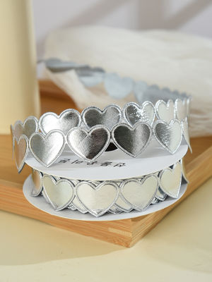 1.5cm*9m 2.5cm*9m Herzform Valentinstag Polyester Geschenkband Für Luxus Geschenkverpackung