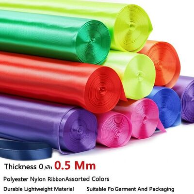 Dicke 0,5 mm Polyester-Nylonband verschiedene Farben Dauerhaftes Leichtgewicht Material geeignet für Bekleidung und Verpackung